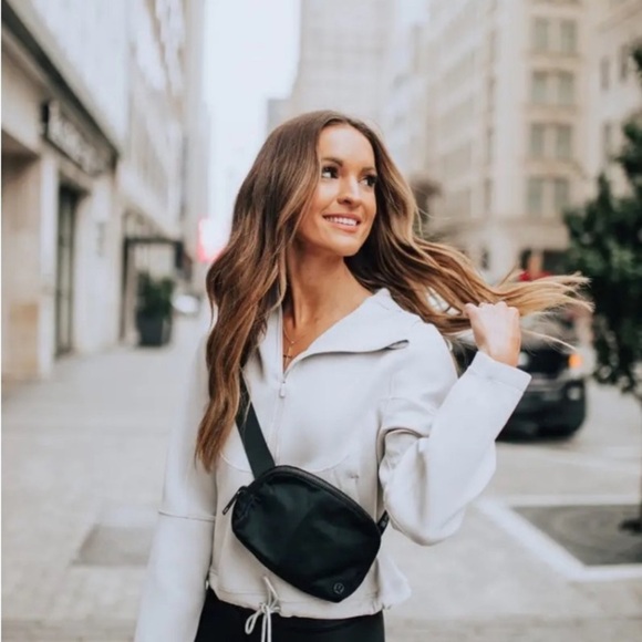 Lululemon Unleash Strength Hoodie Spacer Sz 4 Cropped Sweatshirt Athleisure Boho - Picture 6 of 16